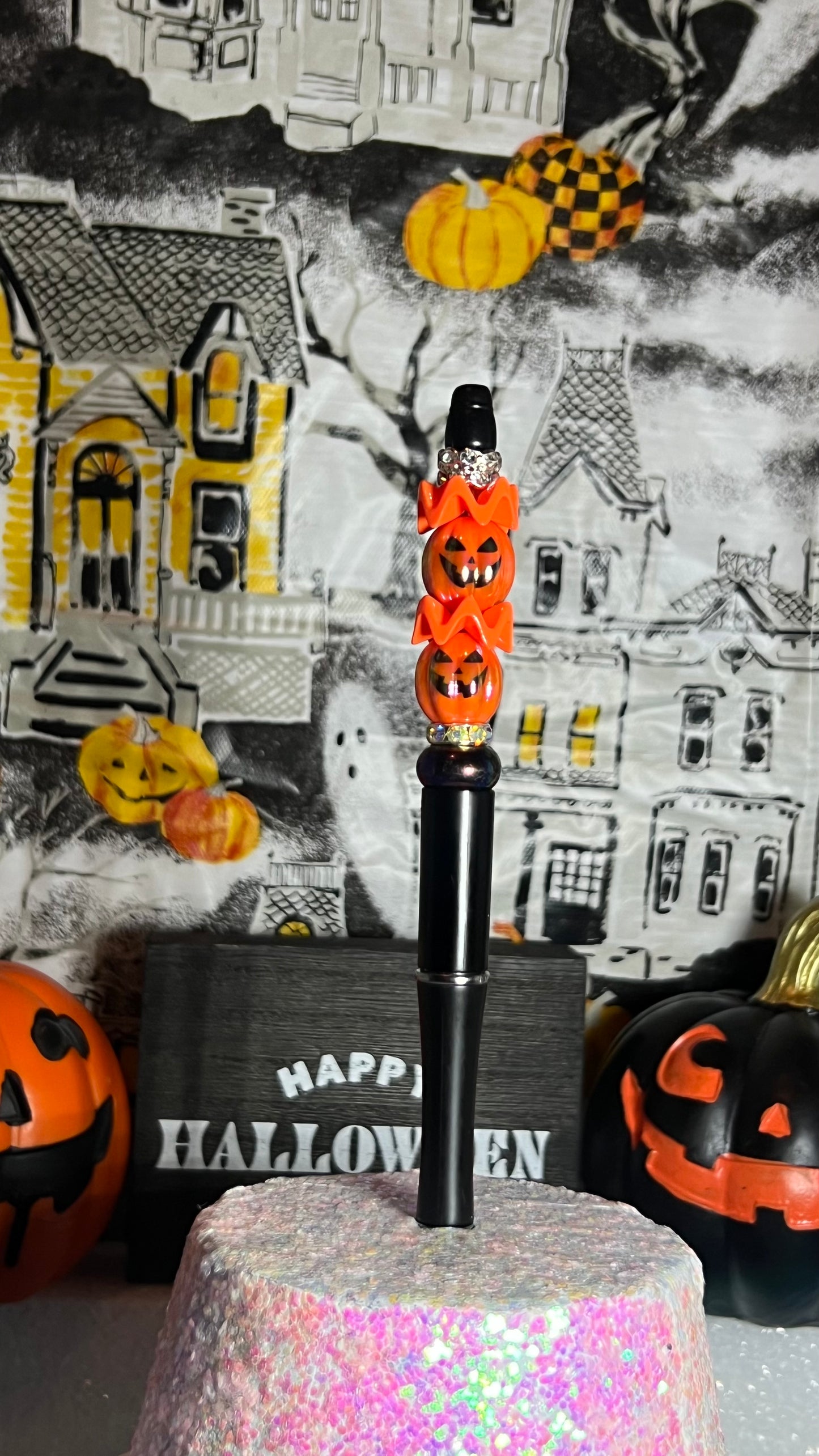 H: pumpkin beadable pen